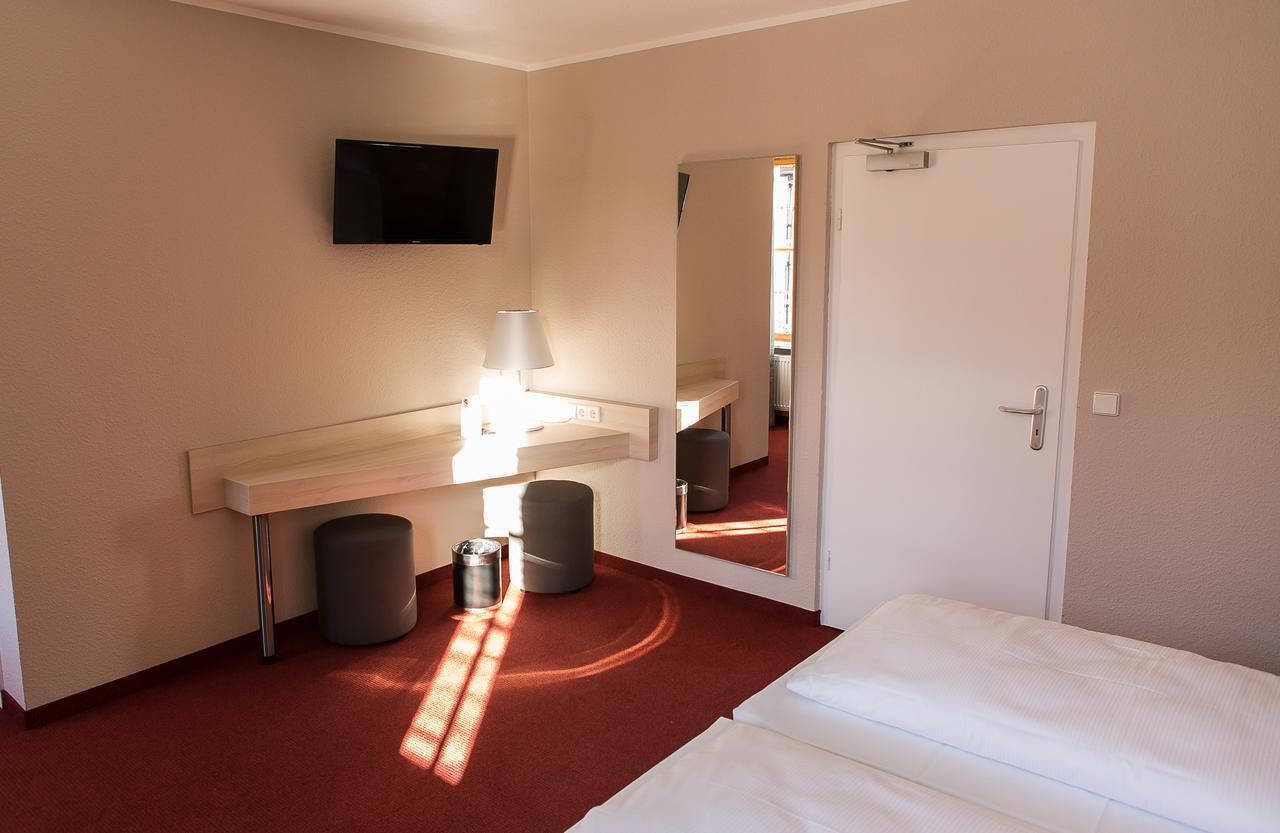 Rasthof & Motel Hermsdorfer Kreuz 외부 사진